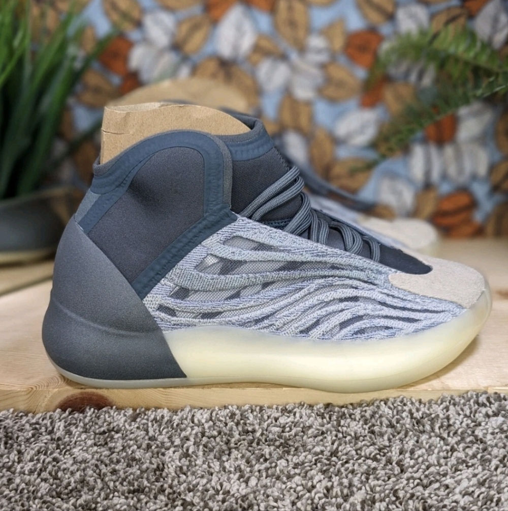 adidas Yeezy Quantum Mono Carbon Youth Size 5 Sports Shoes New In Box Women's 6